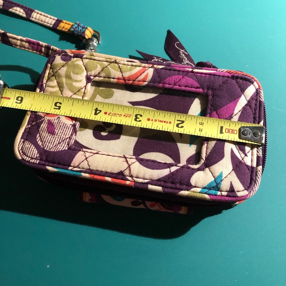 Vera Bradley Wristlet - GUC - Picture 6 of 8